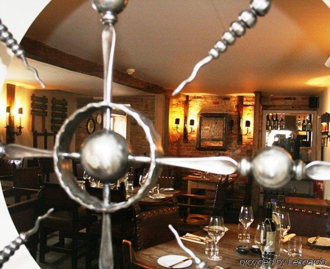 Queens Head Inn Nassington Restoran foto