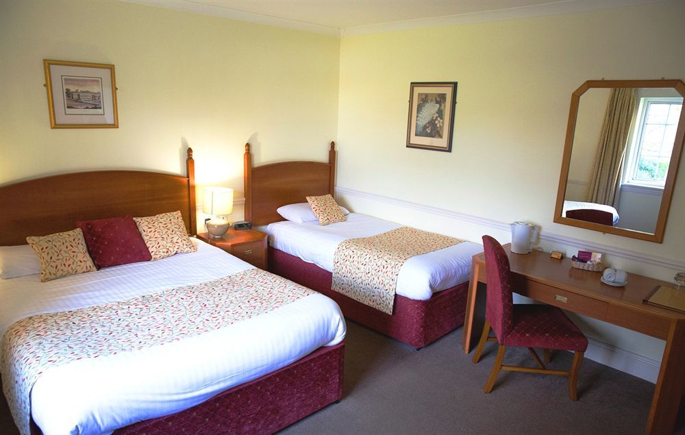 Queens Head Inn Nassington Bagian luar foto