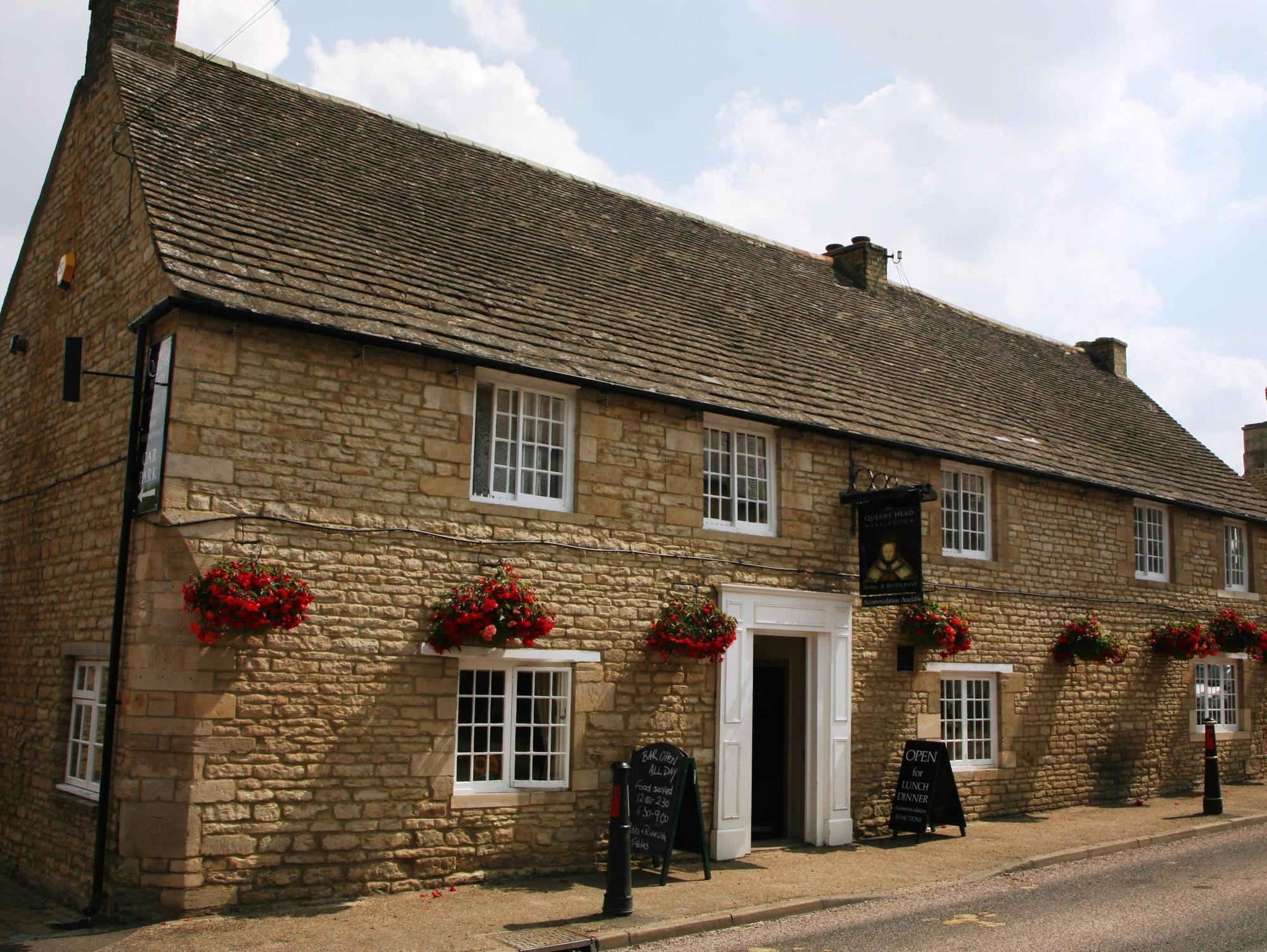 Queens Head Inn Nassington Bagian luar foto