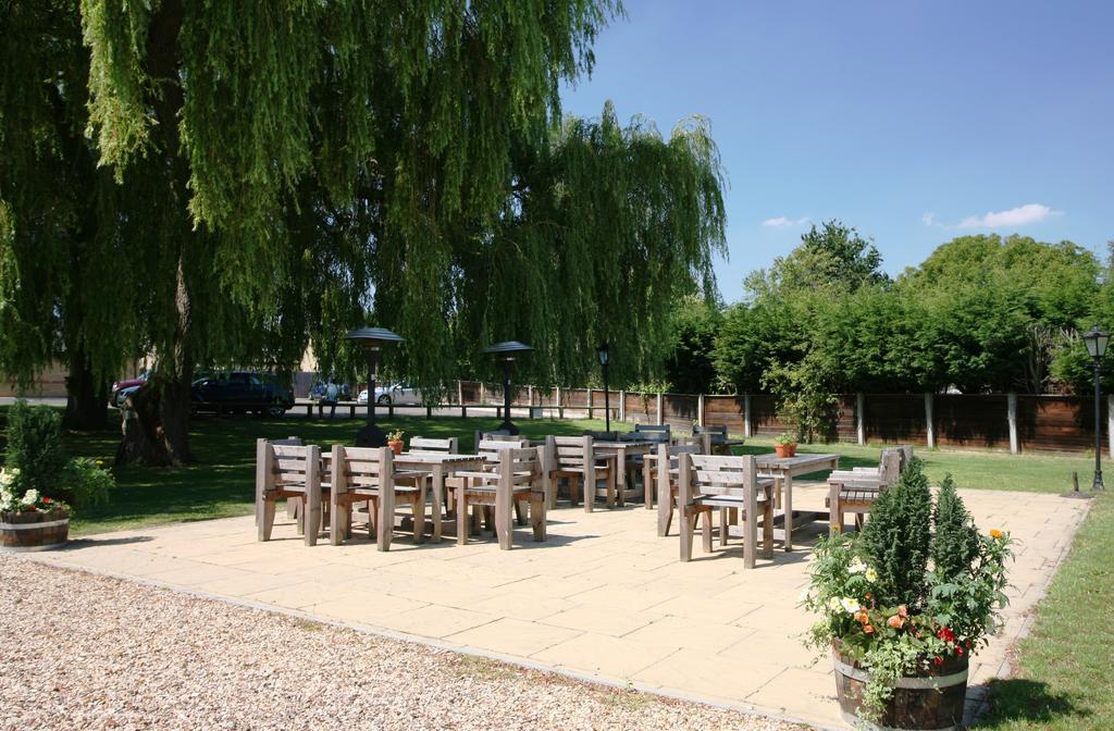 Queens Head Inn Nassington Bagian luar foto