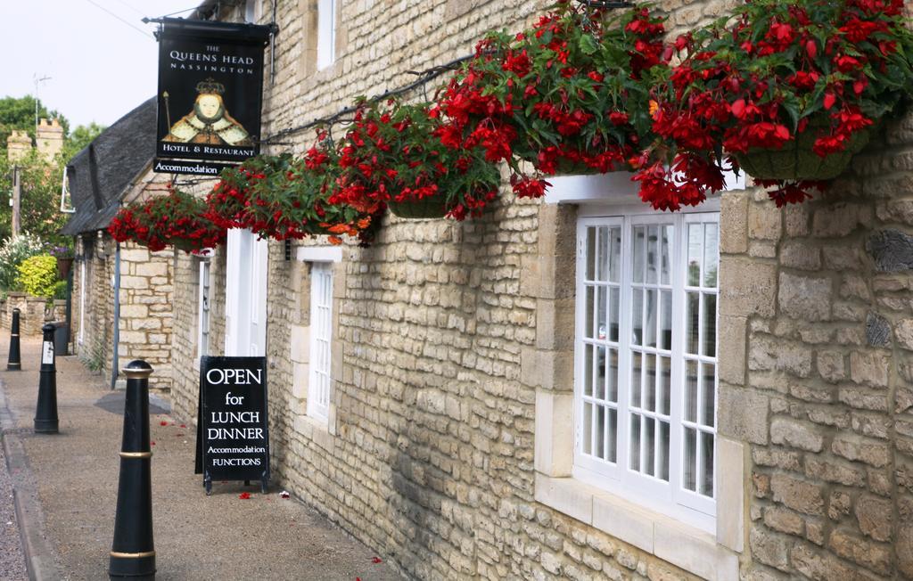 Queens Head Inn Nassington Bagian luar foto