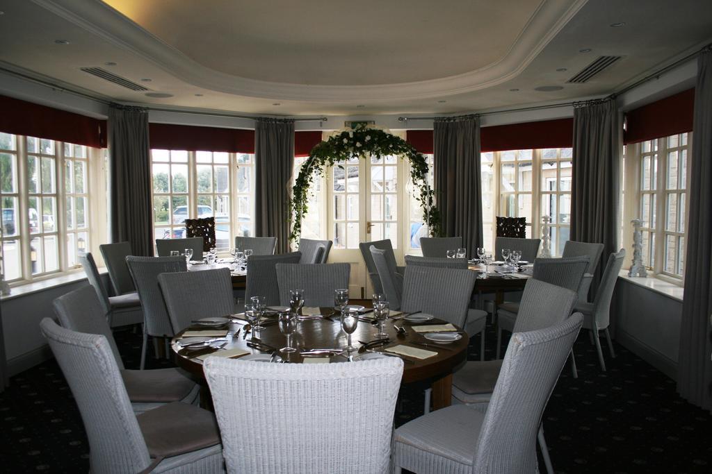 Queens Head Inn Nassington Bagian luar foto