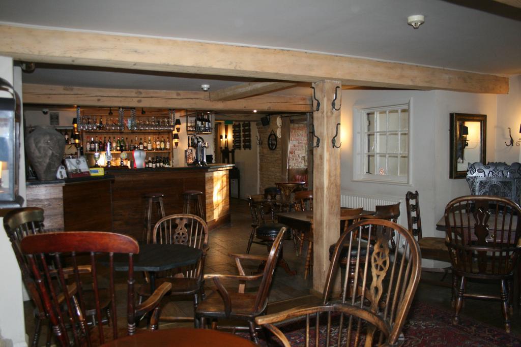 Queens Head Inn Nassington Bagian luar foto